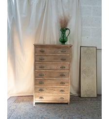 Grand chiffonnier en bois clair Valery N°76- Produit chiné Debongout
