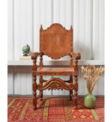 Fauteuil médiéval en cuir Ernest N°803- Produit chiné Debongout