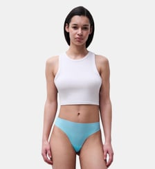 String invisible Chantelle