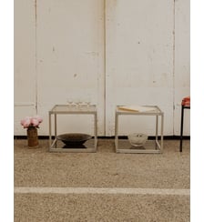 Paire de tables d'appoint en verre et chromée Hanna N°1359- Produit chiné Debongout