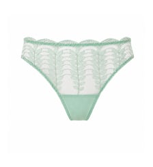 Amelie Tanga Huit