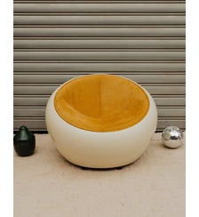 Fauteuil Ball chair blanc et moutarde Jakob N°1333- Produit chiné Debongout
