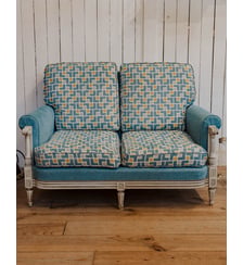Canapé en bois et tissu bleu Jacques N°140- Produit chiné Debongout