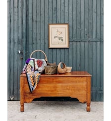 Grand coffre en bois Lucien N°96- Produit chiné Debongout