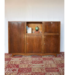 Grand buffet en bois Gilbert N°1719- Produit chiné Debongout