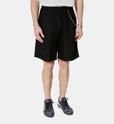 Short à pinces avec chaîne The Kooples