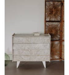 Jolie commode en bois teinté couleur crème Olga N°1109- Produit chiné Debongout