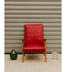 Fauteuil en bois et cuir rouge Jakob N°1443 - Produit chiné Debongout