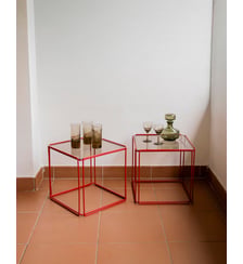 Paire de tables basses en verre et métal rouge Donna N°1639 - Produit chiné Debongout