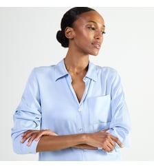 Pyjama col classique en satin, Sillage Laurence Tavernier