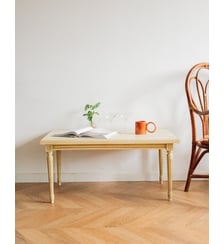 Table basse aux pieds sculptés Léonie N°487- Produit chiné Debongout
