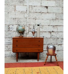 Commode en bois foncé Olga N°284- Produit chiné Debongout