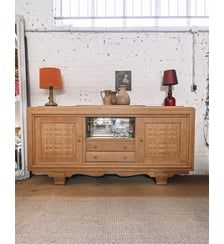 Buffet en bois massif travaillé Gilbert N°1846- Produit chiné Debongout