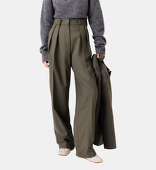 Pantalon tailleur large avec plis Maje