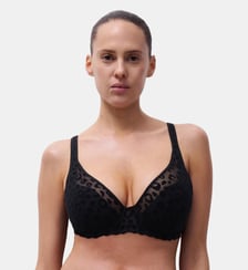 Soutien-gorge coques plongeant détails velours Chantelle Pulp