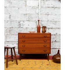 Commode en bois orangé Olga N°409- Produit chiné Debongout