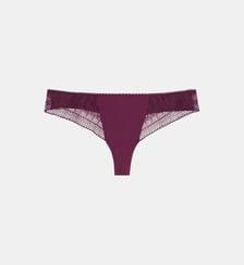 String LEILA Passionata