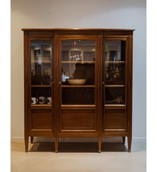 Grande vitrine en bois Victoria N°229- Produit chiné Debongout