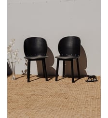 Paire de chaises en cuir noir Alma N°1448- Produit chiné Debongout