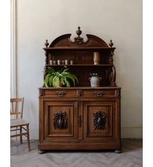 Buffet deux-corps en bois massif Gilbert N°1636- Produit chiné Debongout