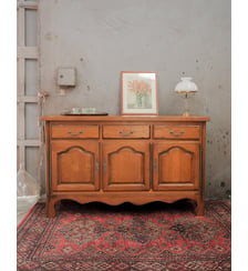 Buffet en bois massif Gilbert N°1679- Produit chiné Debongout