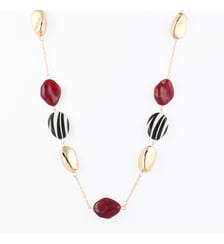 Sautoir à perles motif zèbre et bordeaux Balaboosté