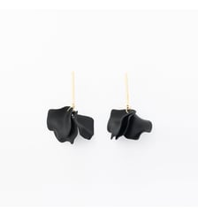 Boucles d'oreilles pendantes pétales noirs Balaboosté