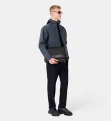 Grand sac messenger Chantaco en cuir Lacoste