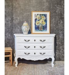 Commode en bois relooké style Louis XV Garance N°755- Produit chiné Debongout