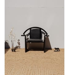 Fauteuil en bois et cuir noir Jakob N°967- Produit chiné Debongout