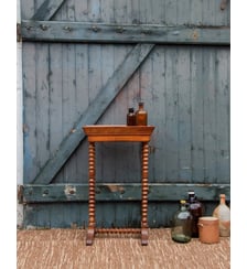 Table d'appoint en bois Hanna N°102- Produit chiné Debongout