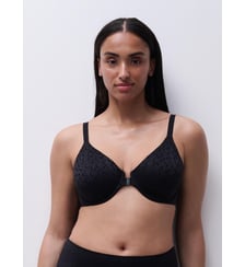 Soutien-gorge moulé emboîtant ouverture devant maille douce Chantelle