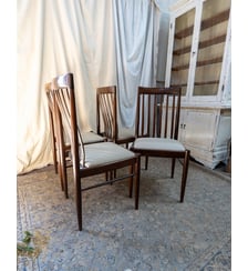 Lots de 4 chaises scandinave Alma N°1372- Produit chiné Debongout