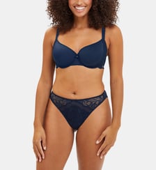 Tanga Ariane Sans Complexe