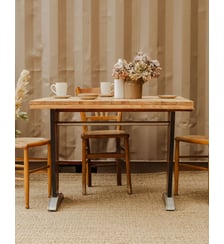 Table bistro en bois Denise N°45- Produit chiné Debongout