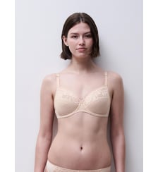 Soutien-gorge emboîtant finition broderie Chantelle