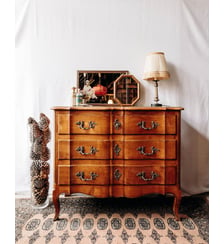 Grande commode en bois Garance N°239- Produit chiné Debongout