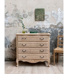 Commode en bois moulurée Garance N°773- Produit chiné Debongout