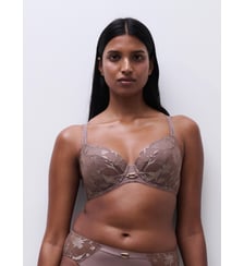 Soutien-gorge emboîtant broderie florale Chantelle