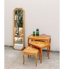 Lot de 3 tables gigognes aux plateaux marquetés Barbara N°166- Produit chiné Debongout