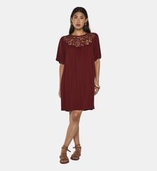 Robe Droite Avec Dentelles Perfection Maison 123