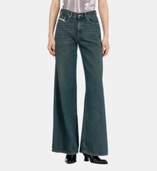 Flare Jeans Regular Waist 1978 D-Akemi Diesel