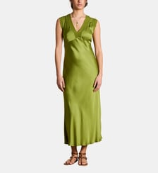 Robe longue fluide en satin sans manches La Fée Maraboutée