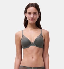 Soutien-gorge coques plongeant en dentelle Chantelle