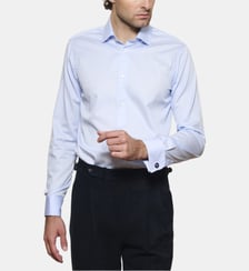 Chemise ciel en twill poignets mousquetaires coupe cintrée Atelier Privé