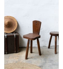 Chaise primitive en bois massif Claude N°1697 - Produit chiné Debongout