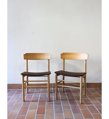 Paire de chaises Magnus Olesen Alma N°1796- Produit chiné Debongout