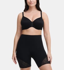 Panty gainant taille haute en dentelle Chantelle