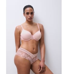 Soutien-gorge mémoire de forme emboîtant broderie italienne Chantelle