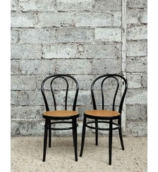 Paire de chaises esprit Fishel Thonet Claude N°1500- Produit chiné Debongout
